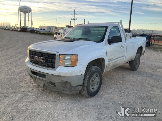 2013 GMC Sierra 2500HD Pickup Truck Runs & Moves) (Jump To Start, Cracked Windshield
