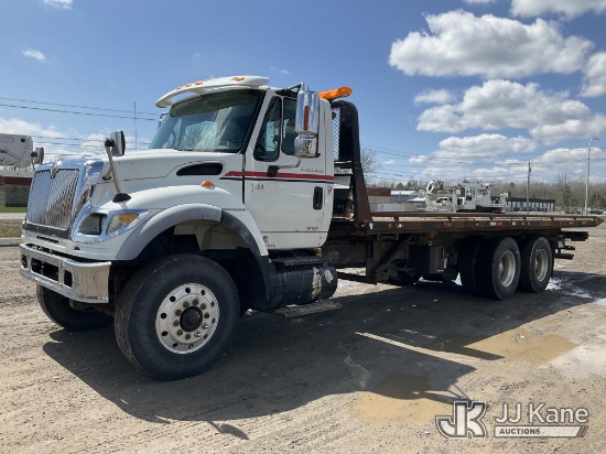 2007 International 7600 6x4 Roll Back Truck Runs & Moves, Body & Rust Damage, Bed & Winch Operate