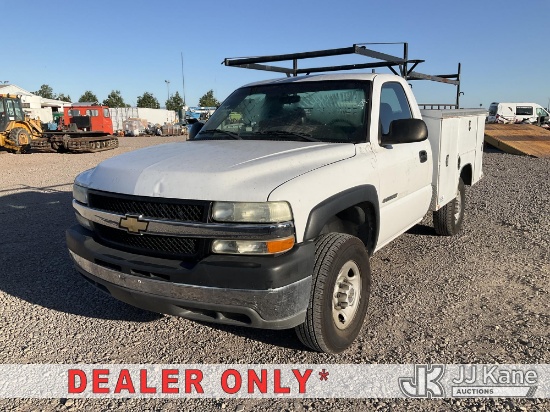 (Dixon, CA) 2002 Chevrolet Silverado 2500HD Service Truck Runs & Moves While Jump Pack Is Connected)