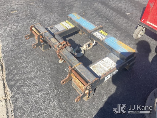 (Dixon, CA) Lifting Attachment (Conditions Unknown)(Used) NOTE: This unit is being sold AS IS/WHERE 