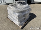 (Dixon, CA) Light Fixtures (Used) NOTE: This unit is being sold AS IS/WHERE IS via Timed Auction and