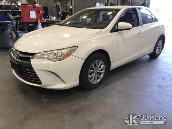 (Mount Airy, NC) 2016 Toyota Camry 4-Door Sedan Runs & Moves) (Body/Paint Damage) (Seller States: TP