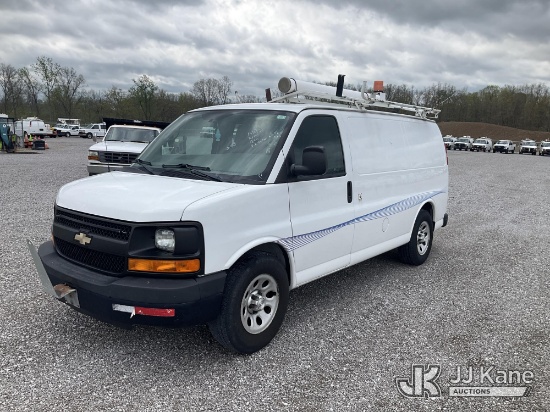 (Verona, KY) 2014 Chevrolet Express G1500 Cargo Van Runs & Moves) (Check Engine Light On, Left Rear 