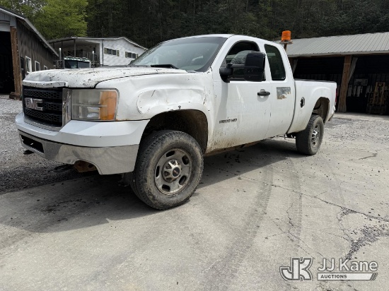 (Hanover, WV) 2011 GMC Sierra 2500HD 4x4 Extended-Cab Pickup Truck Runs & Moves) (Rust/Body Damage
