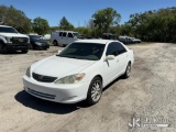 (Thonotosassa, FL) 2002 Toyota Camry 4-Door Sedan Runs & Moves) (Jump To Start, Paint/Body Damage) (