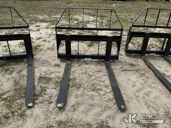 (Tampa, FL) Kivel 3500 LB Pallet Forks Skid Steer Attachment (Paint Damage) NOTE: This unit is being