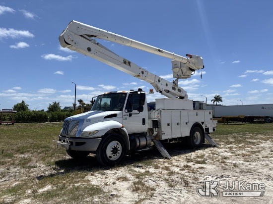 (Westlake, FL) Altec AA55-MH, Material Handling Bucket Truck rear mounted on 2017 International 4300