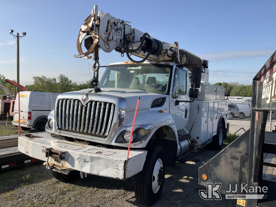 (Verona, KY) Altec DM47-TR, Digger Derrick rear mounted on 2013 International 7300 4x4 Utility Truck