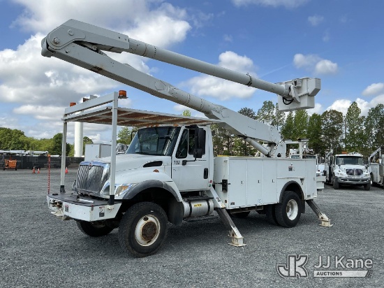 (China Grove, NC) Altec AA755-L, Bucket Truck rear mounted on 2006 International 7300 4x4 Utility Tr