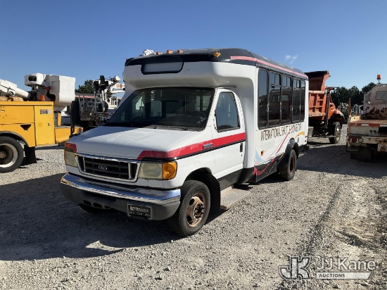 (Villa Rica, GA) 2006 Ford E350 Passenger Bus Not Running, Condition Unknown, Body/Paint Damage, Int