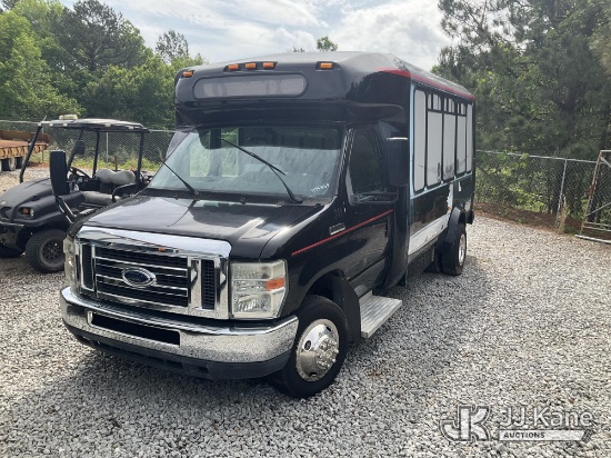 (Villa Rica, GA) 2013 Ford E450 Not Running, Condition Unknown, Missing Parts, No Key, Body/Paint Da