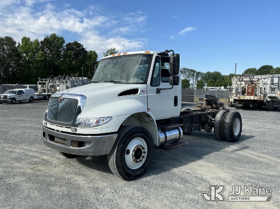 (China Grove, NC) 2016 International 4400 Cab & Chassis Runs & Moves) (Missing Taillights
