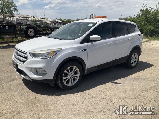 (South Beloit, IL) 2017 Ford Escape 4x4 4-Door Sport Utility Vehicle Runs & Moves) (Paint Damage