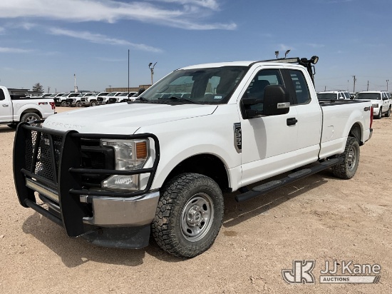 (Midland, TX) 2022 Ford F350 4x4 Extended-Cab Pickup Truck Runs & Moves) (Jumps To Start, Cracked Wi