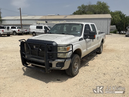 (San Antonio, TX) 2011 Ford F250 4x4 Crew-Cab Pickup Truck Runs & Moves)(Jump To Start