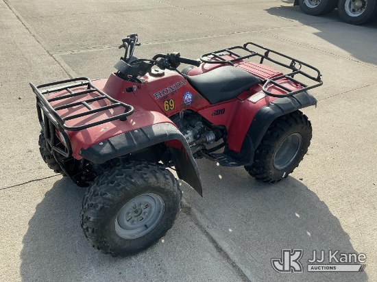 (Grand Island, NE) 1999 Honda TRX300FW 4x4 All-Terrain Vehicle, Public Power Owned, Garage Kept Runs