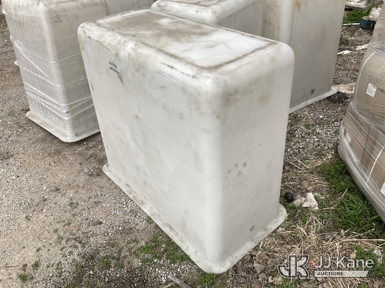 (Des Moines, IA) Bucket Liner 3ft 10in x 21in NOTE: This unit is being sold AS IS/WHERE IS via Timed