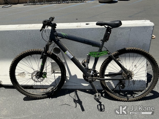 (Jurupa Valley, CA) Genesis Bike (Used ) NOTE: This unit is being sold AS IS/WHERE IS via Timed Auct
