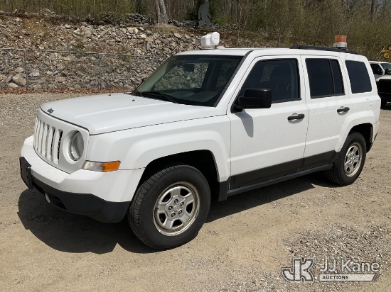 (Shrewsbury, MA) 2015 Jeep Patriot 4x4 4-Door Sport Utility Vehicle Runs & Moves) (Rust Damage