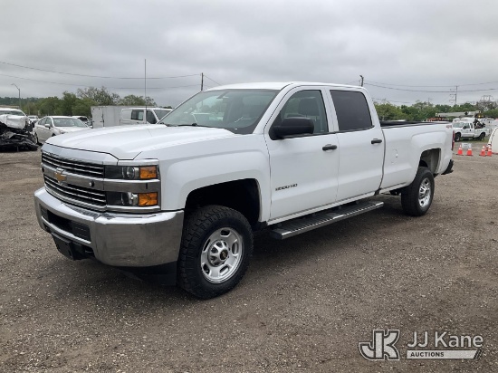 (Plymouth Meeting, PA) 2018 Chevrolet Silverado 2500HD 4x4 Crew-Cab Pickup Truck Danella Unit) (Runs