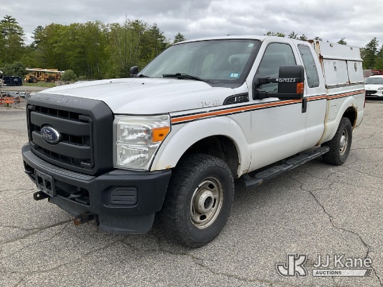 (Wells, ME) 2016 Ford F250 4x4 Extended-Cab Pickup Truck Runs & Moves) (Cracked Windshield, Body/Rus