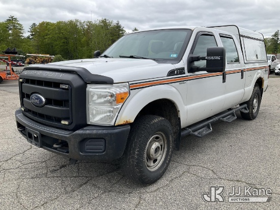 (Wells, ME) 2016 Ford F250 4x4 Crew-Cab Pickup Truck Runs & Moves) (Shifts Hard - Transmission Hesit