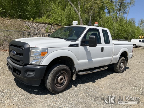 (Shrewsbury, MA) 2015 Ford F250 4x4 Extended-Cab Pickup Truck Runs & Moves) (Body & Rust Damage