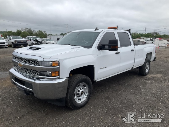 (Plymouth Meeting, PA) 2019 Chevrolet Silverado 2500HD 4x4 Crew-Cab Pickup Truck Danella Unit) (Runs
