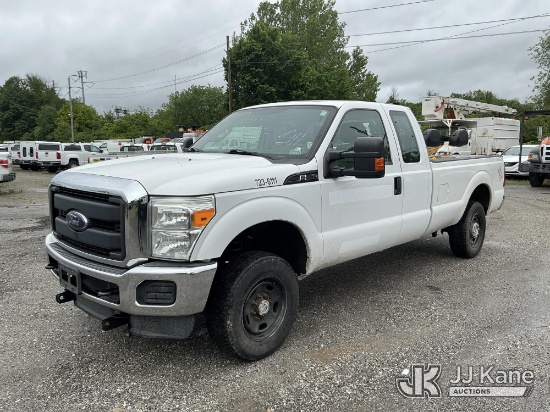(Plymouth Meeting, PA) 2016 Ford F350 4x4 Extended-Cab Pickup Truck Runs & Moves, Body & Rust Damage