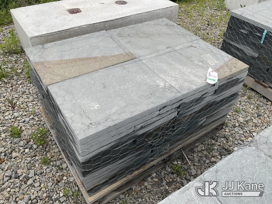 (Shrewsbury, MA) Pallet of 1.5 inch Bluestone Patio Kit NOTE: This unit is being sold AS IS/WHERE IS