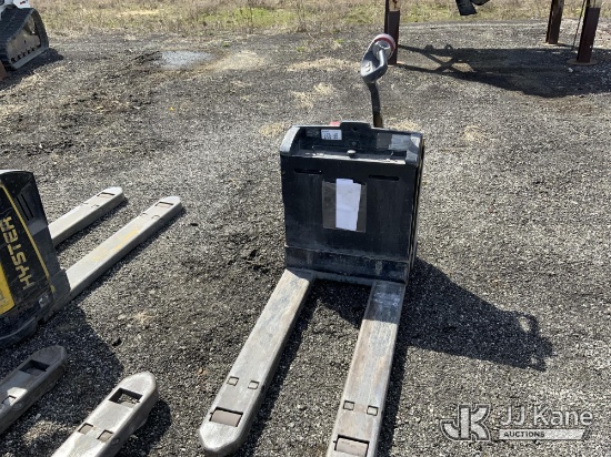 (Ashland, OH) Hyster W45Z-HD Walk-Behind Pallet Truck Moves) (No Charger