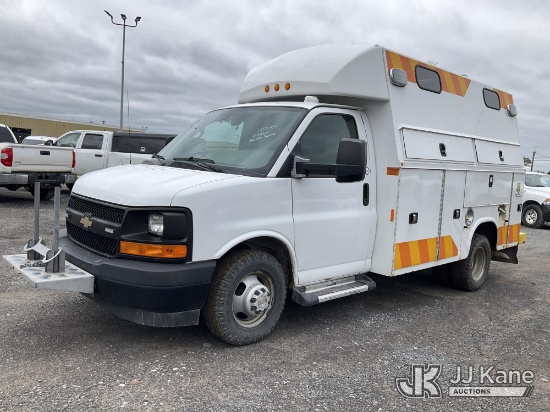(Rome, NY) 2017 Chevrolet Express 3500 Enclosed Service Van Runs & Moves, Body & Rust Damage