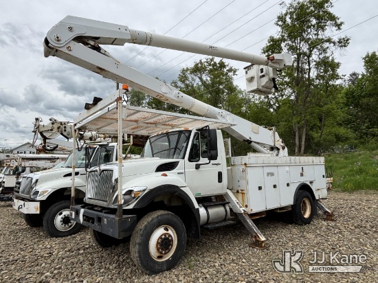 (Cuba, NY) Altec AA755L, Material Handling Bucket Truck rear mounted on ...