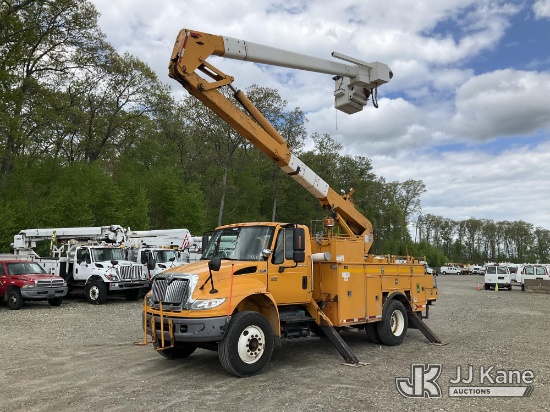 (Shrewsbury, MA) HiRanger HR50-M, Material Handling Bucket Truck rear mounted on 2007 International 