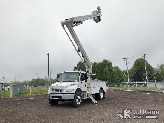 (Louisville, OH) Altec TA60, Articulating & Telescopic Material Handling Bucket Truck center mounted