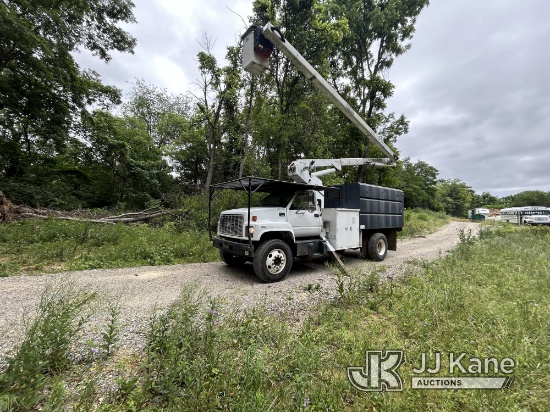 (Hagerstown, MD) Terex/Telelect Hi-Ranger XT5, Over-Center Bucket Truck mounted behind cab on 2001 G