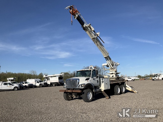 (Louisville, OH) Altec Comaander C6000, Digger Derrick rear mounted on 2011 Terex-International C606