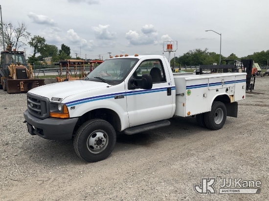 (Plymouth Meeting, PA) 2000 Ford F350 4x4 Service Truck Runs & Moves, Body & Rust Damage