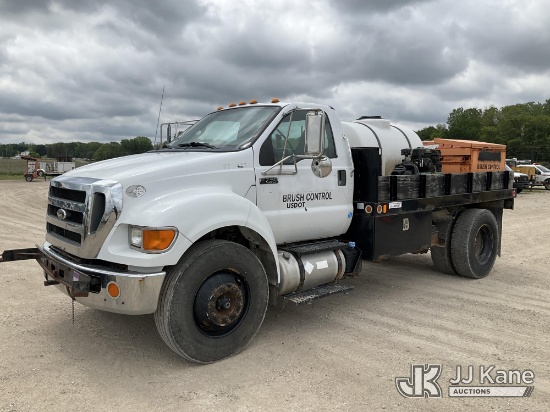 (Charlotte, MI) 2013 Ford F750 Spray Truck Runs & Moves) (Sprayer & Fuel Pump Condition Unknown, Eng