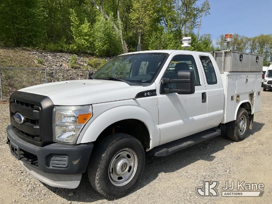 (Shrewsbury, MA) 2011 Ford F350 4x4 Extended-Cab Service Truck Runs & Moves) (Rust Damage