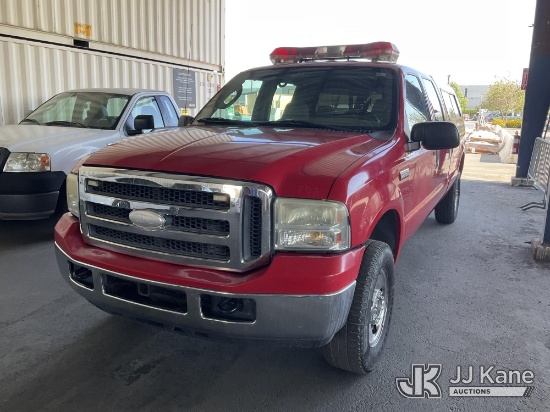 (Jurupa Valley, CA) 2005 Ford F-250 SD 4x4 Crew-Cab Pickup Truck Runs & Moves
