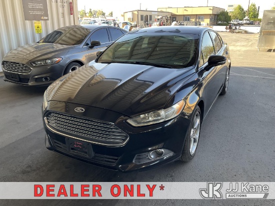(Jurupa Valley, CA) 2014 Ford Fusion 4-Door Sedan Runs & Moves) (Paint Damage, Failed Drive Cycle