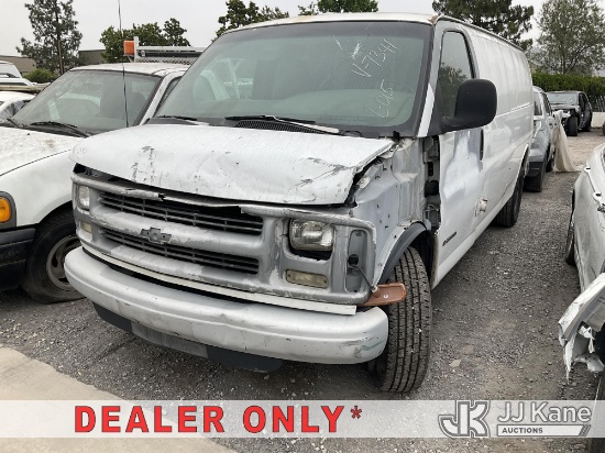 (Jurupa Valley, CA) 2000 Chevrolet Express Extended Cargo Van Runs & Moves) (Missing Battery