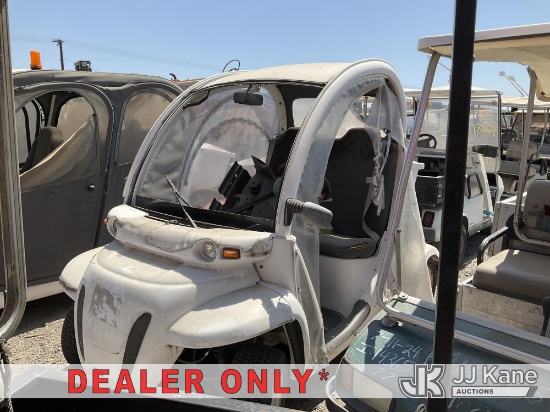 (Jurupa Valley, CA) 2001 GEM 825 2 Passenger Low Speed Not Running, Condition Unknown) (True Hours U