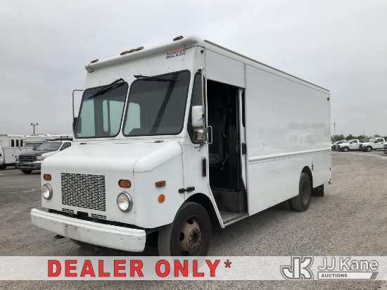 (Jurupa Valley, CA) 2005 Workhorse P42 Step Van Runs & Moves) (Exhaust leak