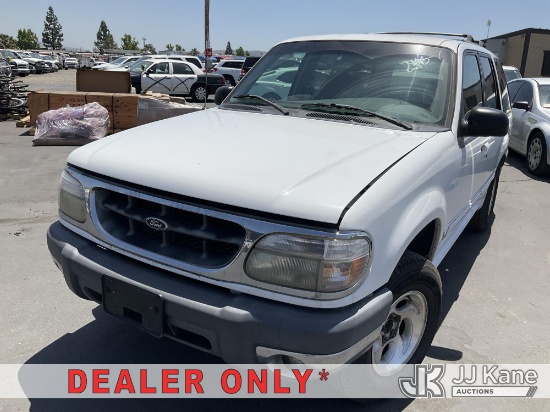 (Jurupa Valley, CA) 2000 Ford Explorer 4x4 4-Door Sport Utility Vehicle Runs & Moves) (Transmission