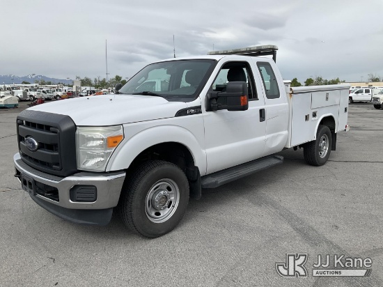 (Salt Lake City, UT) 2015 Ford F350 4x4 Extended-Cab Pickup Truck Runs & Moves) (Body Damage