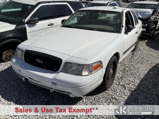 (Las Vegas, NV) 2011 Ford Crown Victoria Police Interceptor 4-Door Sedan Runs)( Jump To Start, Does 