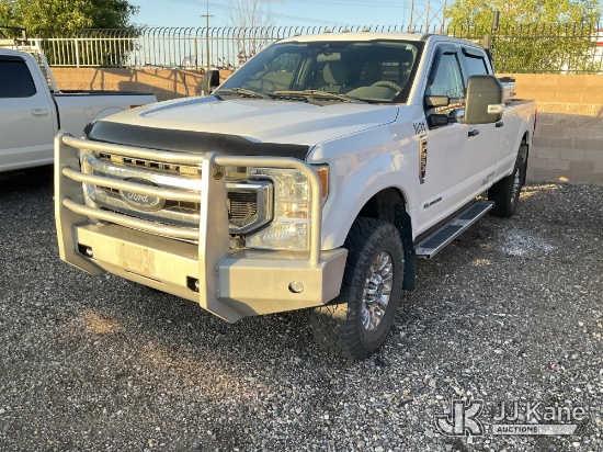 (Albuquerque, NM) 2020 Ford F350 4x4 Crew-Cab Pickup Truck Runs, & Moves)(Low Tire Pressure Light On