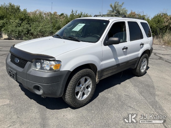 (Salt Lake City, UT) 2005 Ford Escape 4x4 4-Door Sport Utility Vehicle Runs & Moves